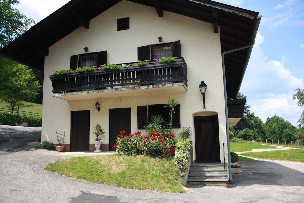 Haus Rosenauer Zimmer & Ferienwohnungen Nussdorf am Attersee Szoba fotó